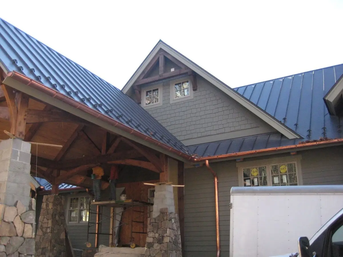 Craftsman Roofing team delivering quality roofing work in Goulder